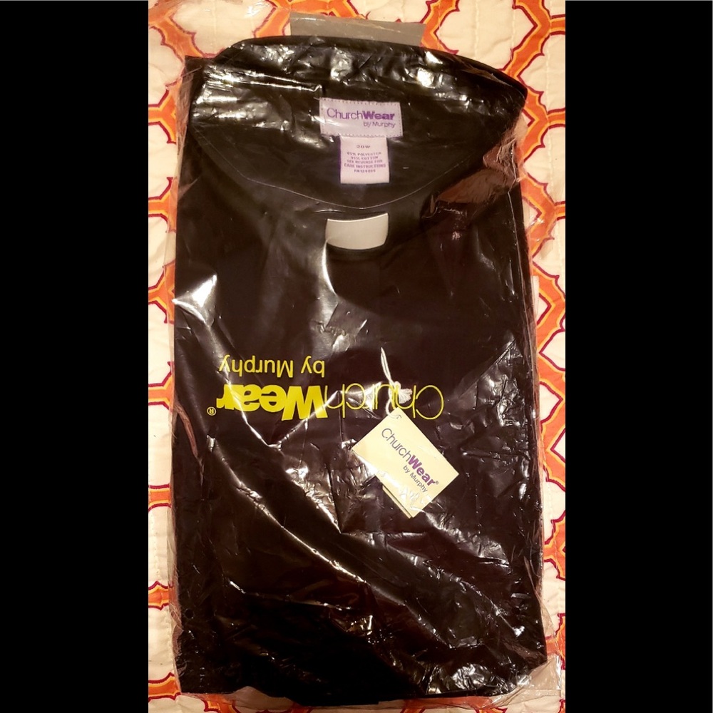 NIP Black clergy shirt, short sleeve, size 20